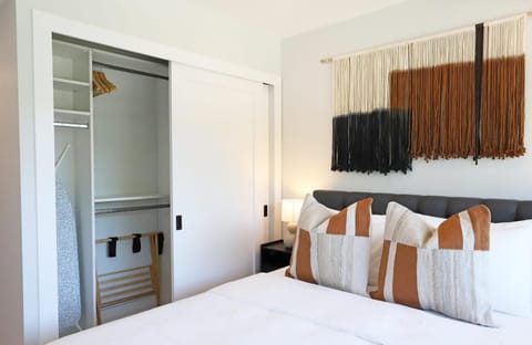 Bed, Photo of the whole room, Bedroom, flat iron, wardrobe