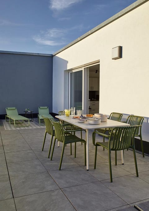 Day, Balcony/Terrace, Seating area, sunbed