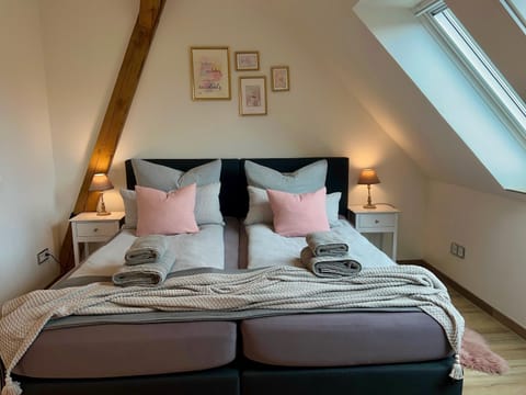 Bed, Bedroom