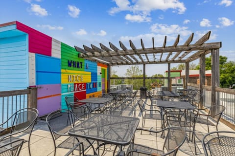 The Victor 2 - Cleveland's Urban Lodge Apartment in Ohio City