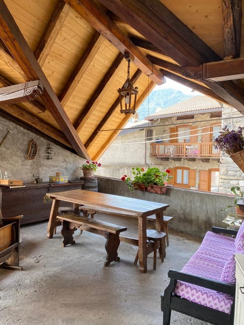 Casa nel centro storico di Borno House in Province of Brescia