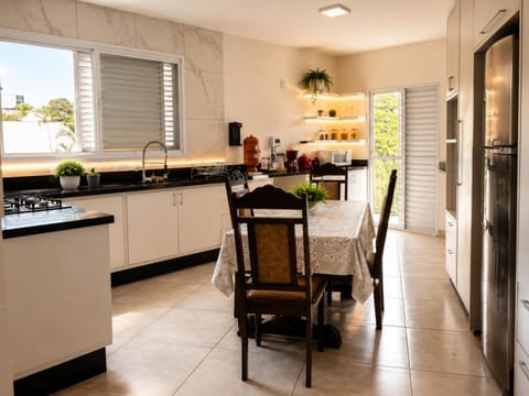 Kitchen or kitchenette, Dining area, stove