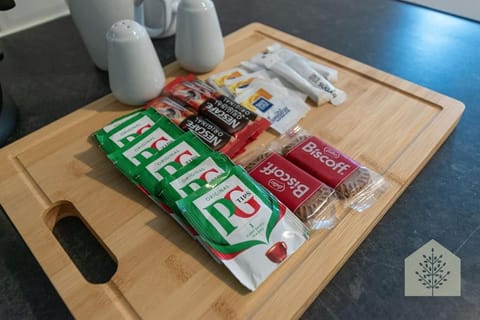 Food and drinks, Food