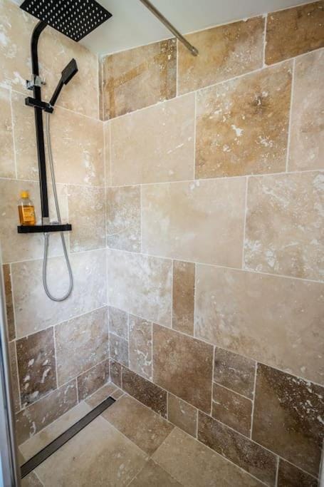 maisonnette au calme, proche CDG, Parc Expo, Arena Chalet in Île-de-France