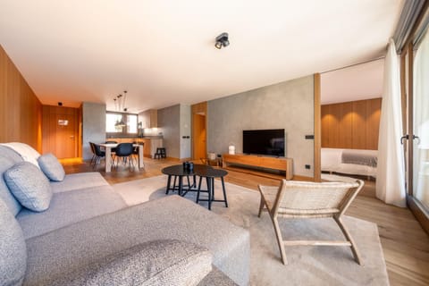 Communal lounge/ TV room, TV and multimedia, Kitchen or kitchenette, Living room, Seating area, Evening entertainment