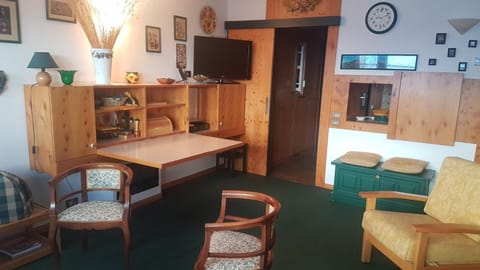 Alpine Treasure Apartment in Breuil-Cervinia