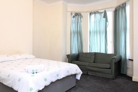 Centrally located double rooms Bed and Breakfast in Southampton