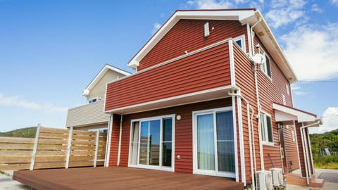 Property building, Day