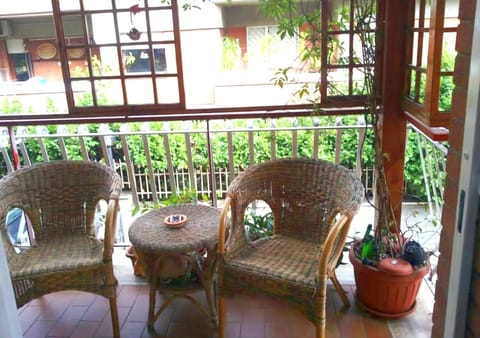 Garden, View (from property/room), Balcony/Terrace