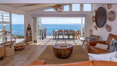 View (from property/room), Balcony/Terrace, Living room, Seating area, Dining area, Sea view