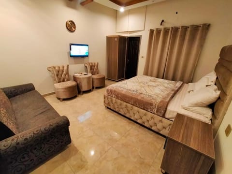 Seating area, Bedroom