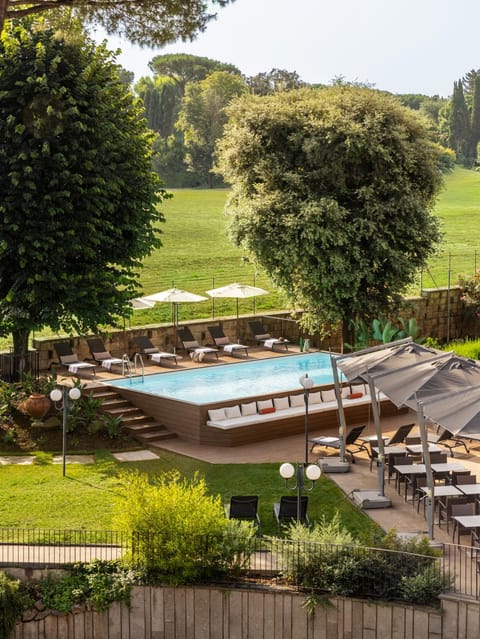 Natural landscape, Garden, Garden view, Pool view, Swimming pool, sunbed