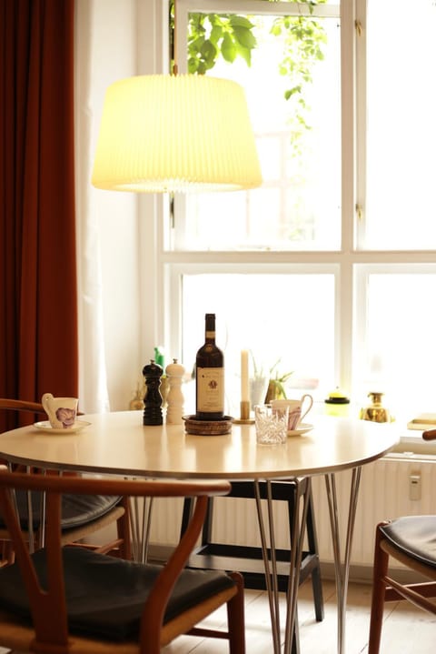 Dining area, kitchen