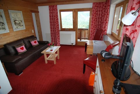 Living room, Photo of the whole room, Seating area