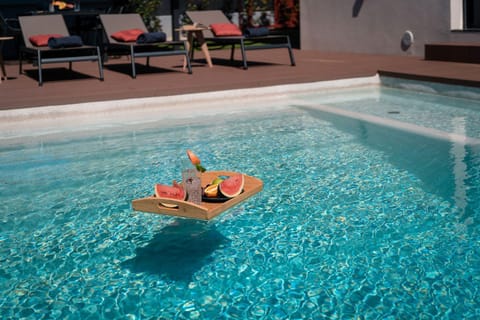 Noble strandnahe Villa mit Meerblick, Privatpool, Gym, nur 700 Meter zum Strand House in Poreč