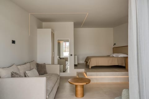 Bed, Photo of the whole room, Seating area, Bedroom