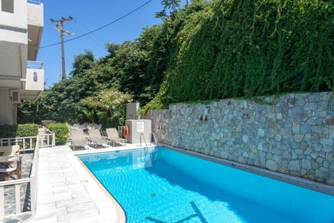 Property building, Garden, Garden view, Swimming pool