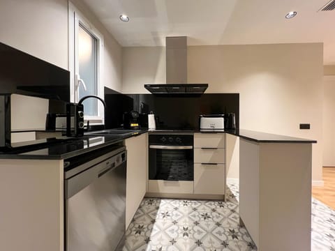 Kitchen or kitchenette, oven, toaster