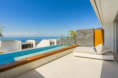 Sea view, Swimming pool