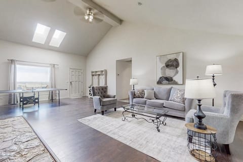 Ranch Life Experience with Private Pool House in Arkansas