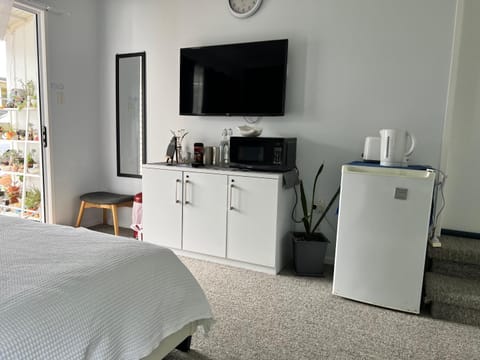 LA SOL - ensuite & seperate entrance - close to uni Vacation rental in Hamilton