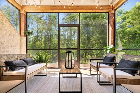 Patio, View (from property/room), Balcony/Terrace, Seating area