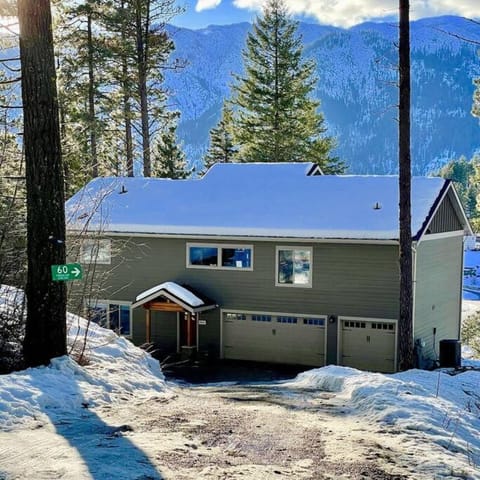 Property building, Natural landscape, Winter, Mountain view