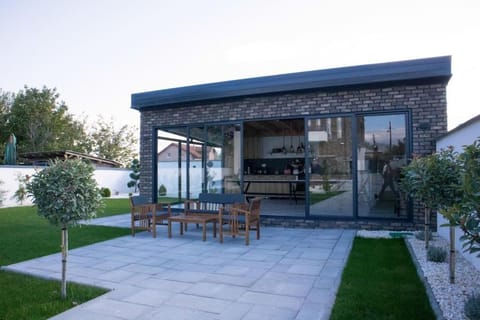 Villa - All Seasons Residence in Skopje Villa in Skopje