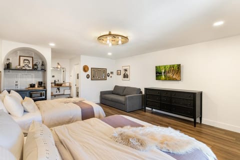 Inn History Tombstone Hotel in Tombstone