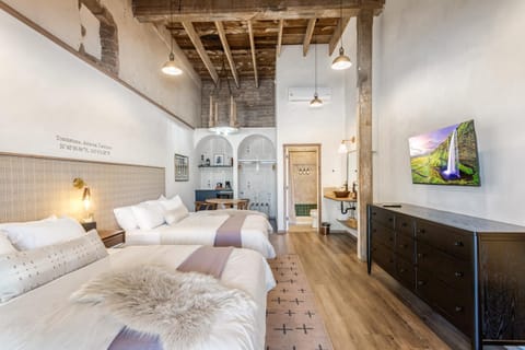 Inn History Tombstone Hotel in Tombstone