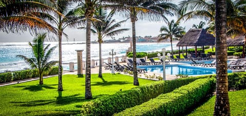 Garden, View (from property/room), Beach, Beach, Garden view, Pool view, Sea view, Swimming pool