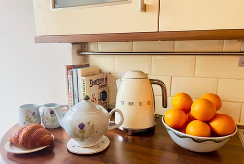 Coffee/tea facilities, Kitchen or kitchenette