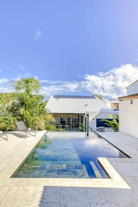 Property building, Pool view, Swimming pool