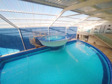 Swimming pool, Swimming pool