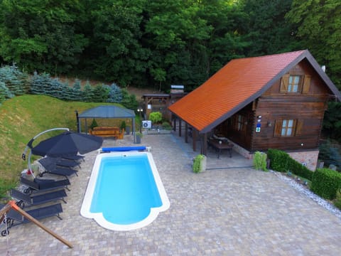 Property building, Spring, Day, Garden, Garden, Garden view, Pool view, Swimming pool, Swimming pool, sunbed