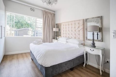 Avemore Vredehof 1 with backup power Apartment in Stellenbosch