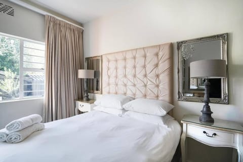 Avemore Vredehof 1 with backup power Apartment in Stellenbosch