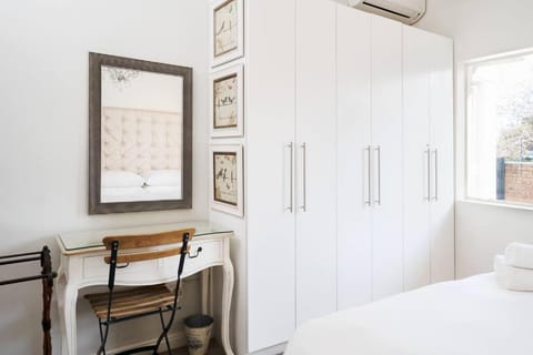 Avemore Vredehof 1 with backup power Apartment in Stellenbosch