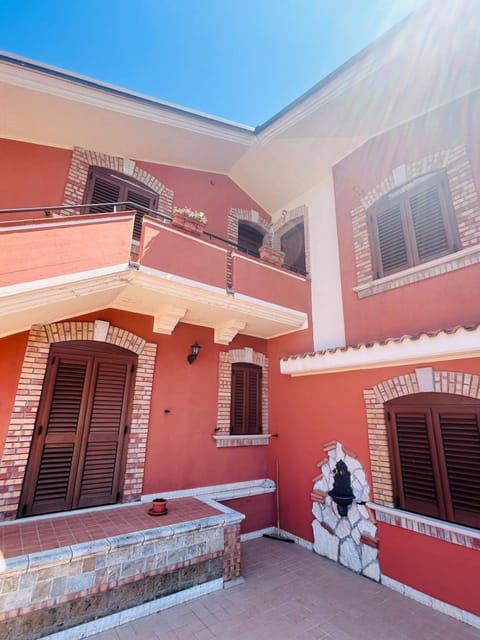 Property building, Internal: Not applicable to any particular room