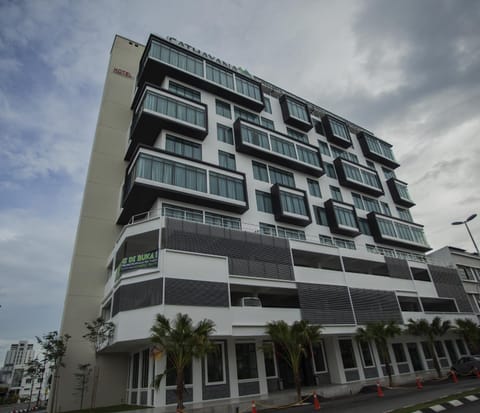 Facade/entrance