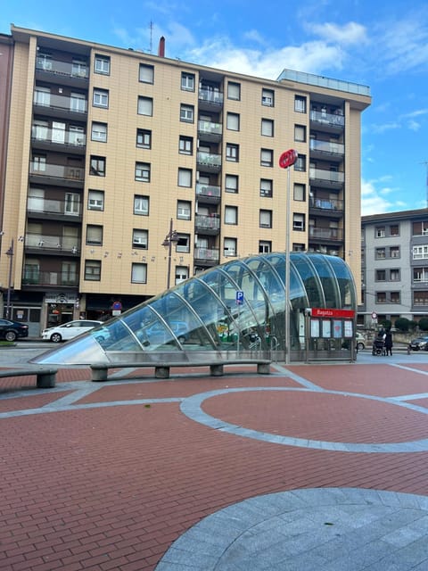 Day, Location