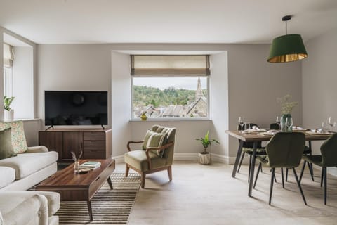 TV and multimedia, Living room, Dining area