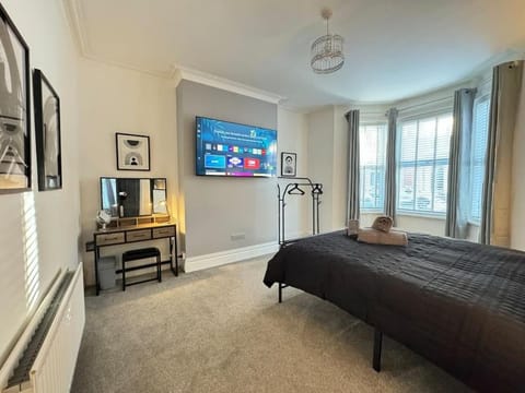 Park Apartment 1, close to Tynemouth Apartment in North Shields