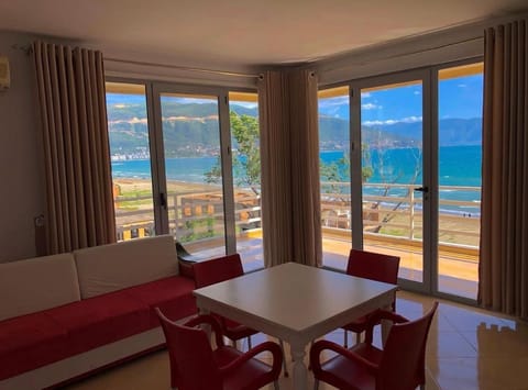 View (from property/room), Balcony/Terrace, Living room, Seating area, Sea view