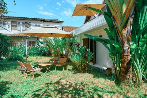Day, Garden