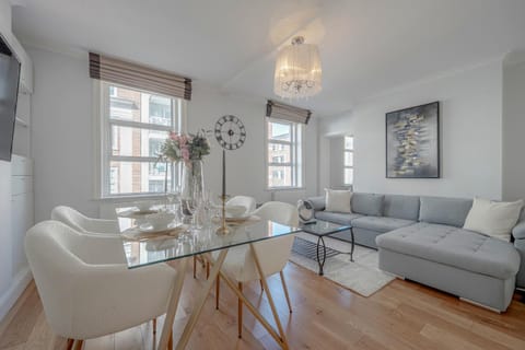 TV and multimedia, Living room, Dining area