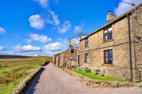 Property building, Patio, Garden, Garden view