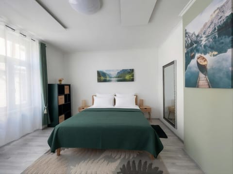 Bed, Photo of the whole room, Animals, Pets, pet friendly, pet friendly