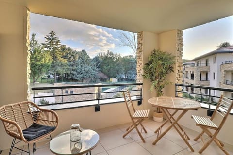 Appartement moderne - Terrasse - Piscine - Parking Apartment in Aix-en-Provence