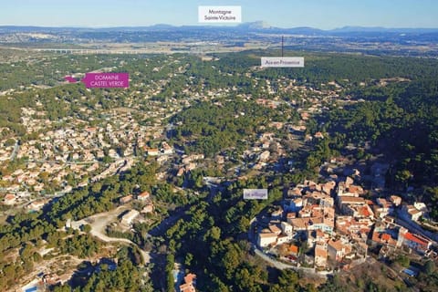 Appartement moderne - Terrasse - Piscine - Parking Apartment in Aix-en-Provence